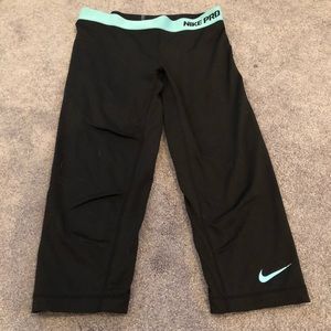 Nike Crop Leggings